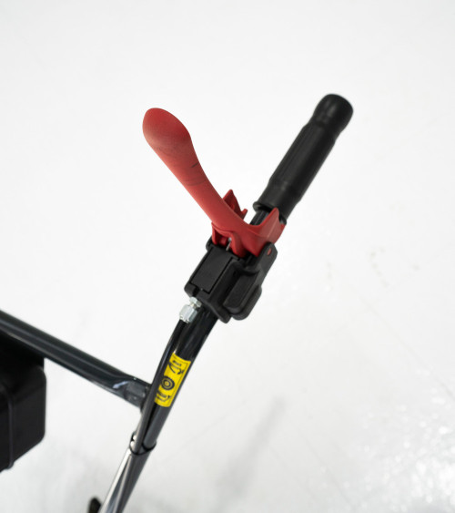 Desbrozadora de ruedas autopropulsada con hilo Roteco Mulcher Summit