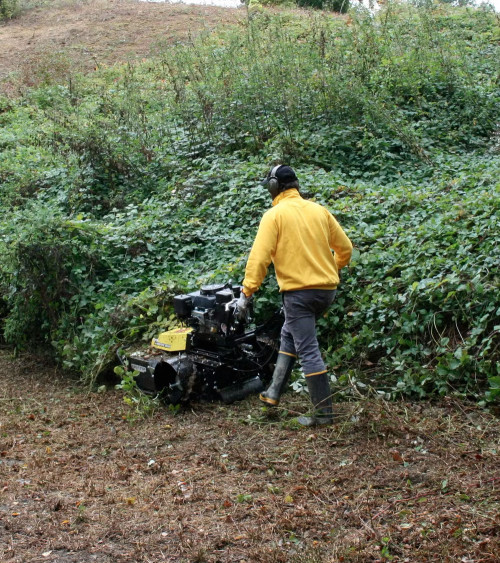 Desbrozadora oscilante profesional ECOTECH HRT 110 Swing Honda 390 cc