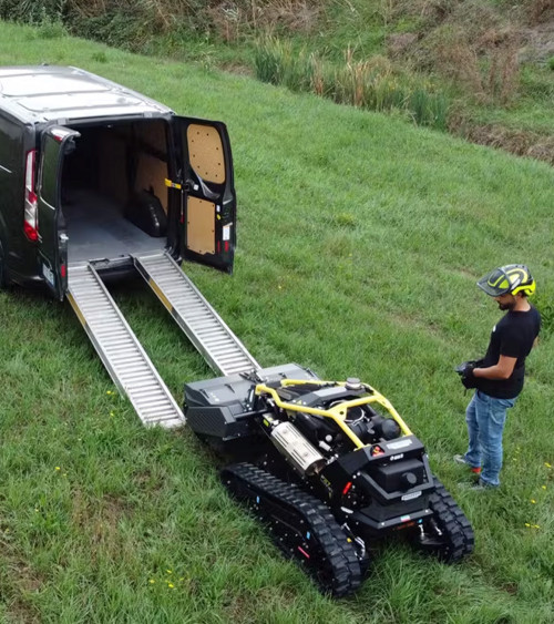 Robot desbrozadora cuchillas Ecotech F27 HORNET — 26 hp 100 cm