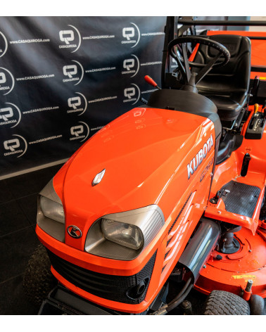 Tractor cortacésped segunda mano Kubota G 26-II 137cm 1001cc