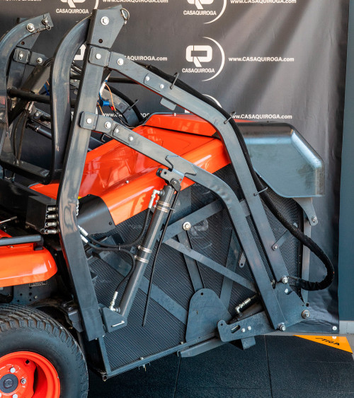 Tractor cortacésped segunda mano Kubota G 26-II 137cm 1001cc