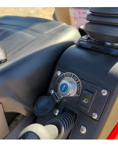 Mini Excavadora Kubota Hauser XR12-9 23HP Diesel Orugas retráctiles Mandos pilotados Giro lateral