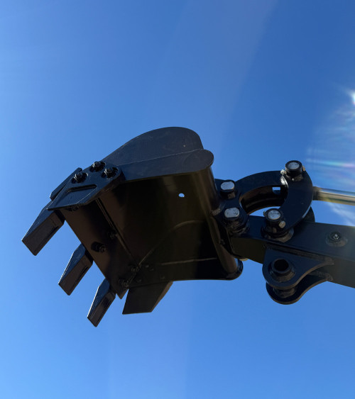 Mini Excavadora Kubota Hauser XR12-9 23HP Diesel Orugas retráctiles Mandos pilotados Giro lateral