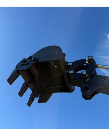 Mini Excavadora Kubota Hauser XR12-9 23HP Diesel Orugas retráctiles Mandos pilotados Giro lateral