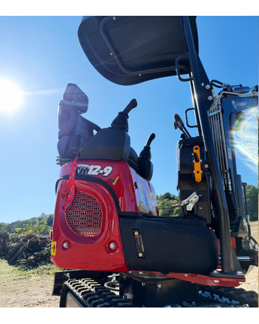 Mini Excavadora Kubota Hauser XR12-9 23HP Diesel Orugas retráctiles Mandos pilotados Giro lateral