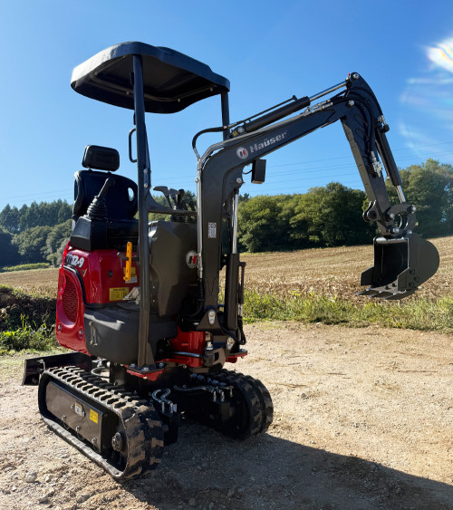 Mini Excavadora Kubota Hauser XR12-9 23HP Diesel Orugas retráctiles Mandos pilotados Giro lateral