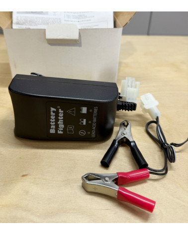 Cargador/mantenedor de baterías original Stiga