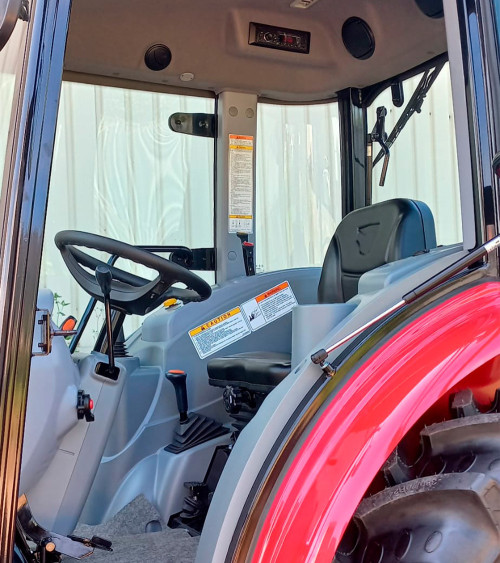 Tractor pequeño TYM 6225C — 58HP Giro 52º