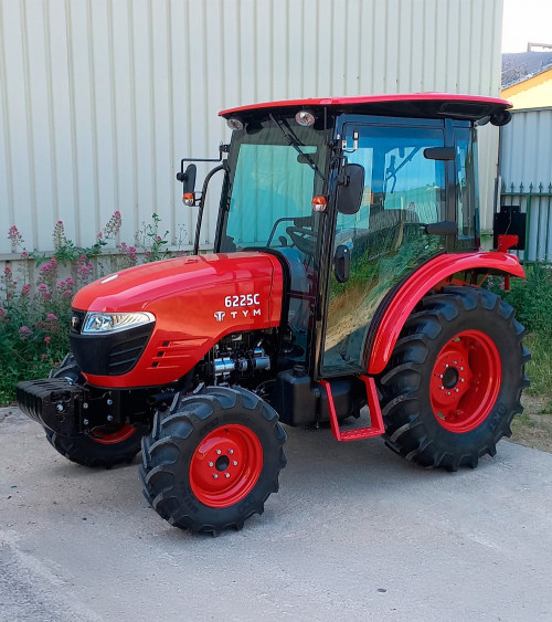Tractor pequeño TYM 6225C — 58HP Giro 52º