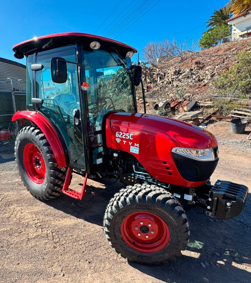 Tractor pequeño TYM 6225C — 58HP Giro 52º