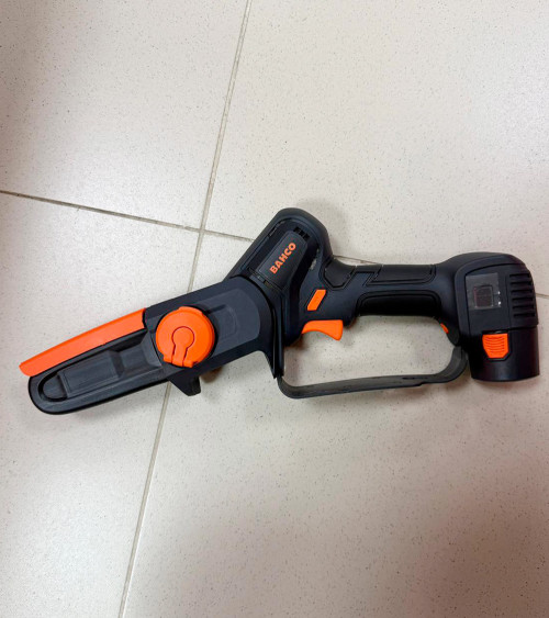 Motosierra de poda a batería BAHCO BCL104 — 9CM 0,88KG