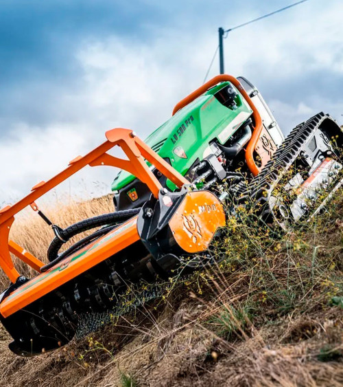Robot desbrozadora Green Climber LV 500 PRO de MDB (estándar sin accesorios)