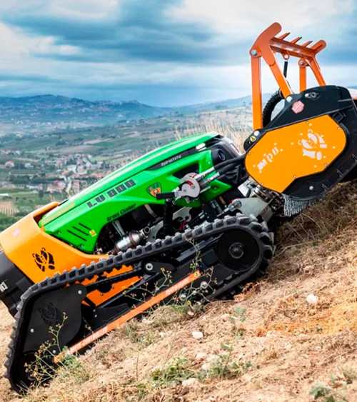 Robot desbrozadora Green Climber LV 800 PRO de MDB + trituradora TE 160 PLUS
