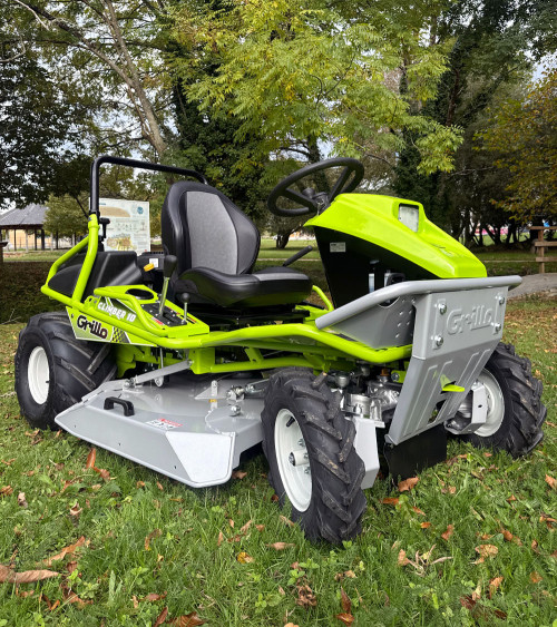 Tractor desbrozadora Grillo Climber 10 AWD 23 22HP 4x4 93cm