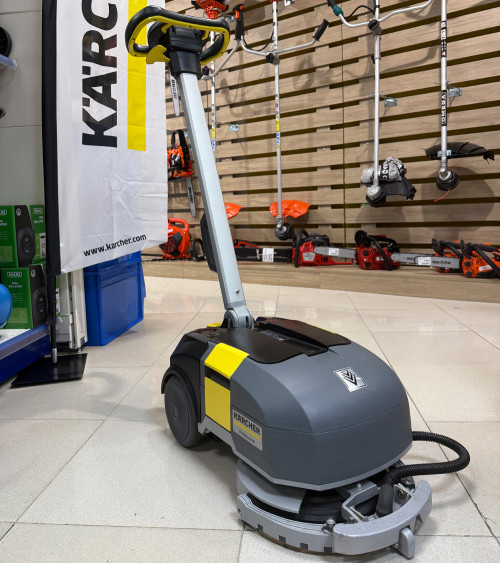 Fregadora aspiradora KARCHER BD 30/4 C Bp Pack Li de segunda mano