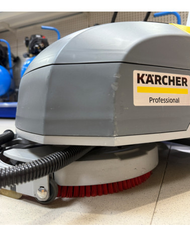 Fregadora aspiradora KARCHER BD 30/4 C Bp Pack Li de segunda mano