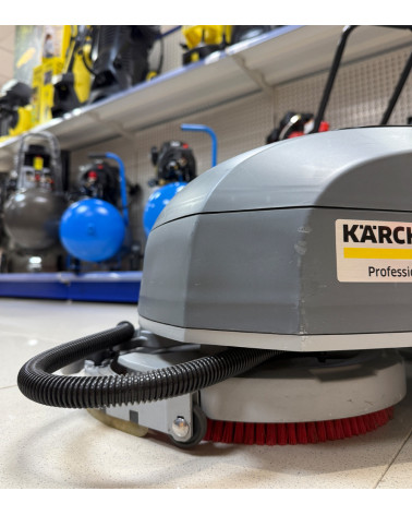 Fregadora aspiradora KARCHER BD 30/4 C Bp Pack Li de segunda mano