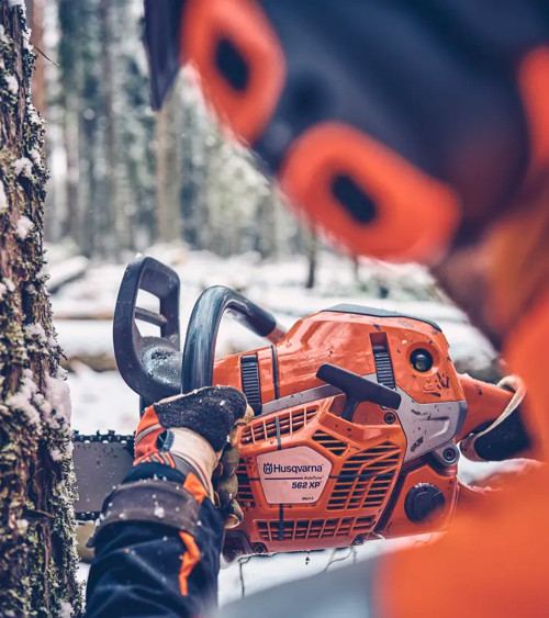 ALQUILER Motosierra gasolina Husqvarna 562 XP 598CC 5.9KG