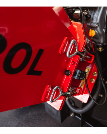 ALQUILER Biotrituradora gasolina 15cv  con remolque homologado — 120mm