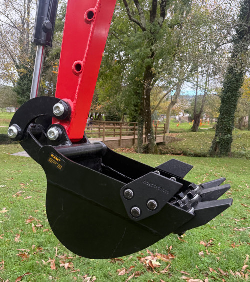 Mini excavadora 765kg gasolina Roteco Bigant 800