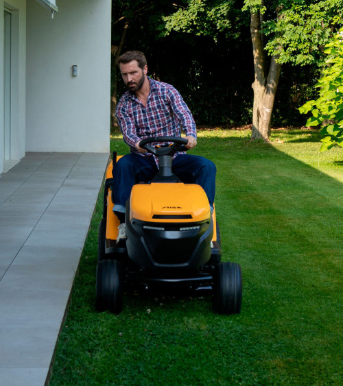 Tractor cortacésped Stiga Estate 598e 98cm 240l