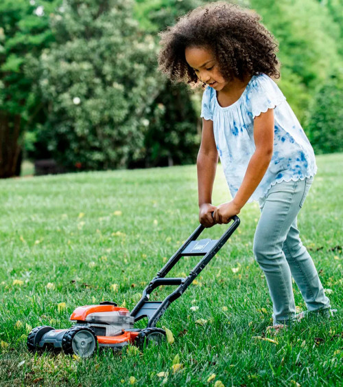 Cortacésped Husqvarna de juguete