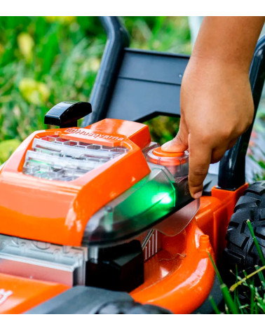 Cortacésped Husqvarna de juguete