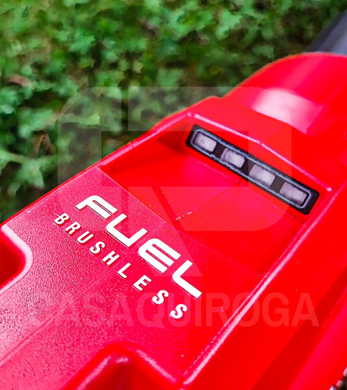 Soplador batería Milwaukee M18 FUEL F2BL-802 (x2 bat 8.0 Ah + cargador)