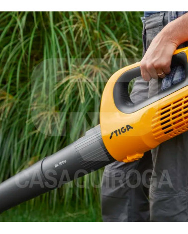 Soplador de hojas batería Stiga BL 100e Kit (batería 4.0 Ah + cargador)