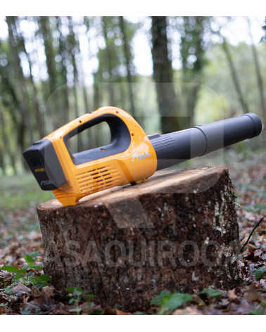 Soplador de hojas batería Stiga BL 100e Kit (batería 4.0 Ah + cargador)