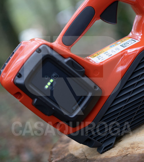 Soplador hojas batería Husqvarna 120iB (Sólo cuerpo)