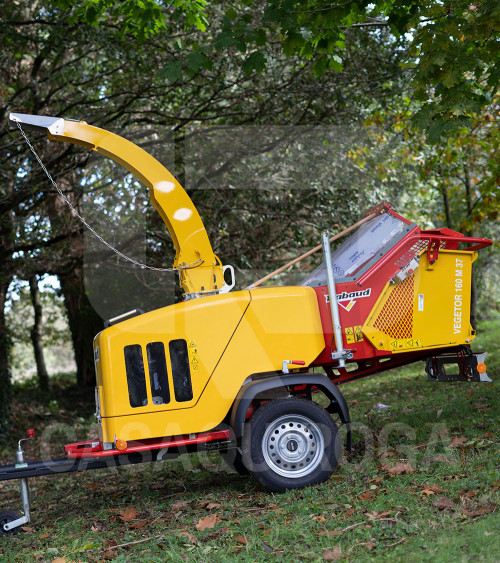 Biotrituradora profesional remolque Vegetor 160 M | Trituradora de ramas para Ayuntamientos