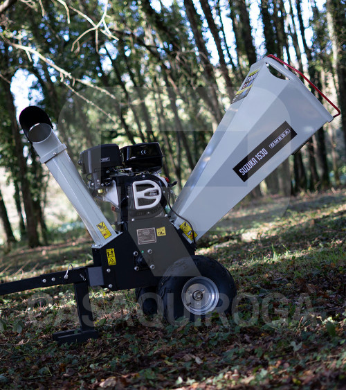 Biotrituradora gasolina 15cv 120mm Suzuka 1530 con enganche remolque