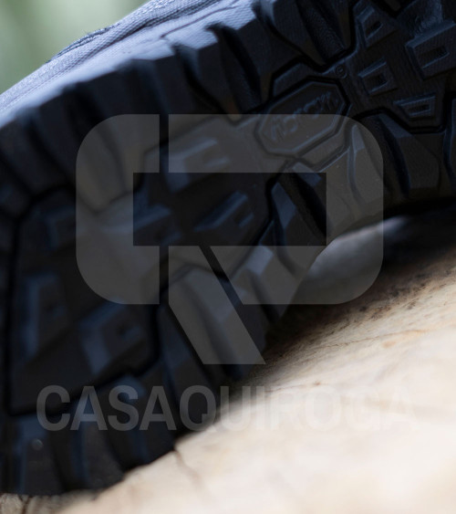 Bota montaña Granada GORE-TEX Vibram Bestard