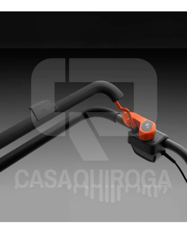 Cortacésped batería Husqvarna LC 137i (sin baterías ni cargador)