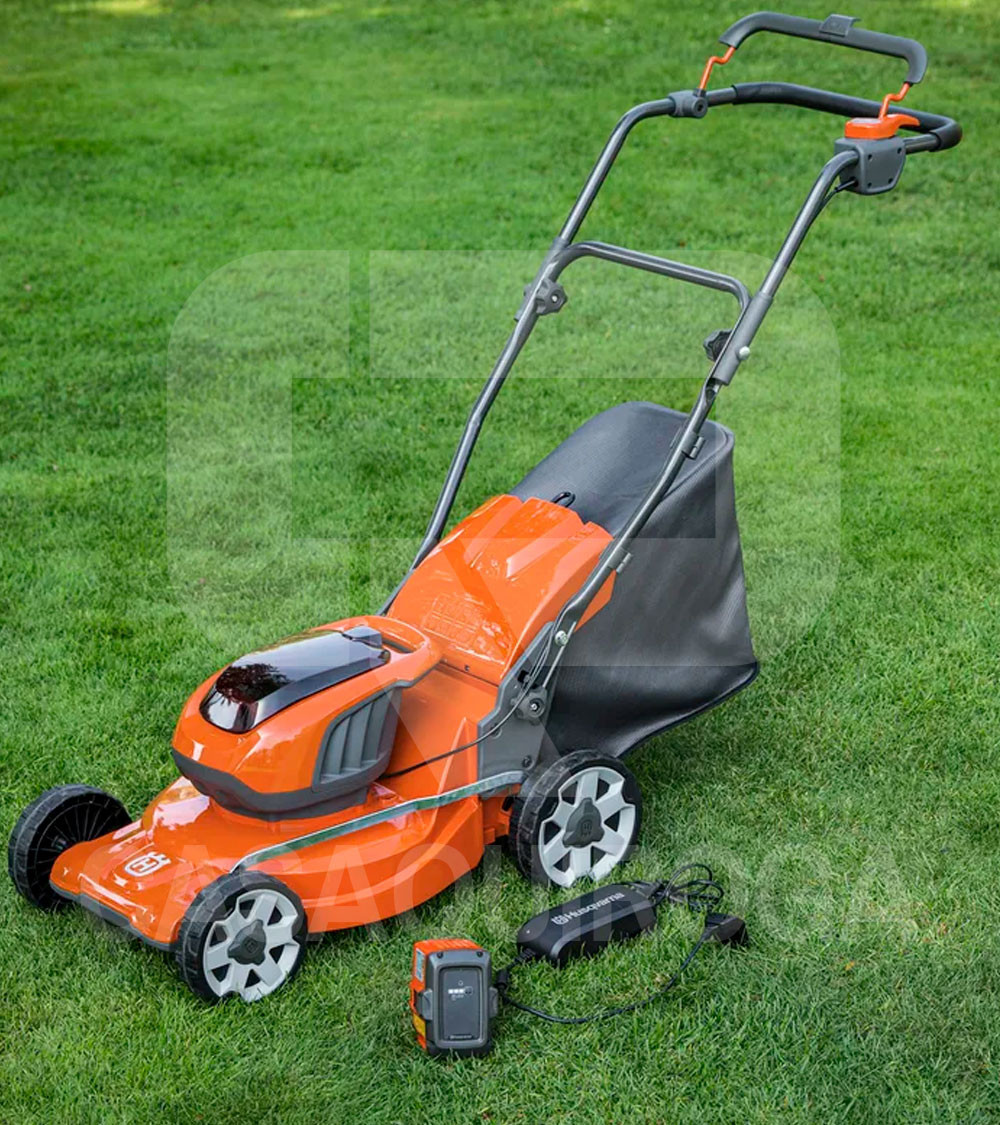 Cortacésped batería Husqvarna LC137i KIT (+ batería 4.0 Ah y cargador)