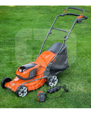 Cortacésped batería Husqvarna LC137i KIT (+ batería 4.0 Ah y cargador)