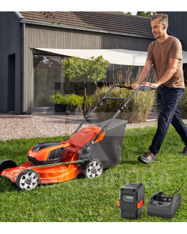 Cortacésped batería Husqvarna LC 142iS Kit (+ batería 4.0Ah y cargador)