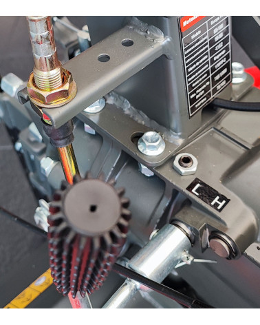 Motoazada gasolina Roteco Europa 1100 semi-profesional sin correas (con ruedas y arado)