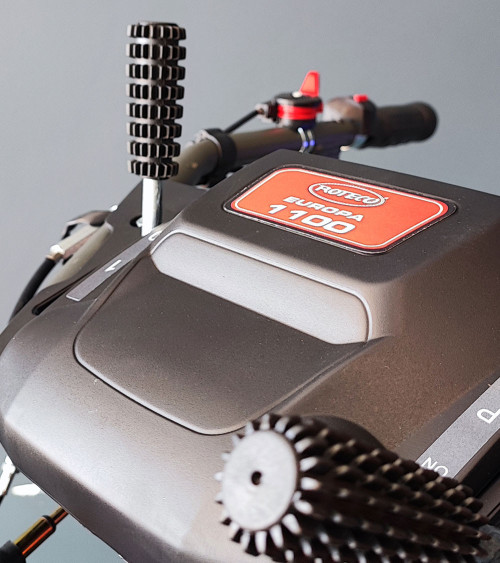 Motoazada gasolina Roteco Europa 1100 semi-profesional sin correas (con ruedas y arado)