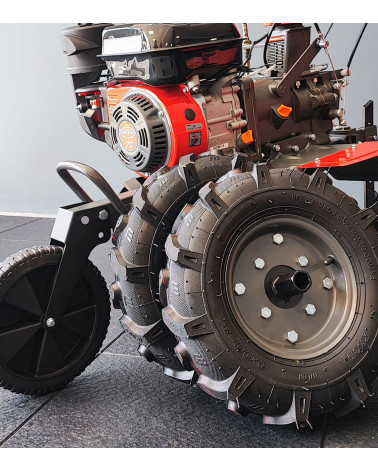 Motoazada gasolina Roteco Europa 1100 semi-profesional sin correas (con ruedas y arado)