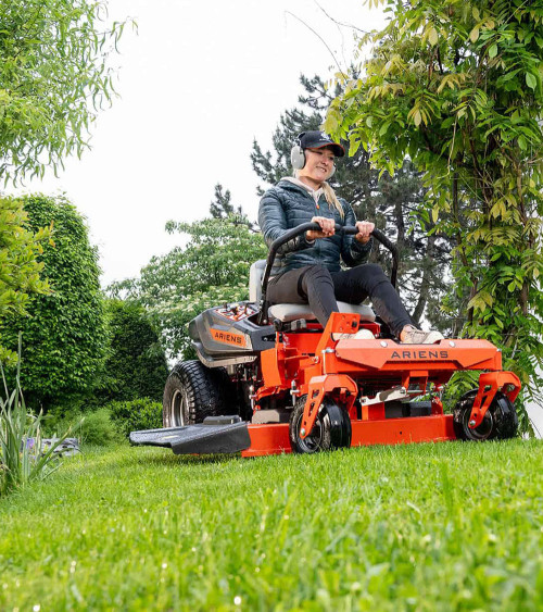 Cortacésped Giro Cero Ariens EDGE 42 SD Loncin 635cc 107cm descarga lateral