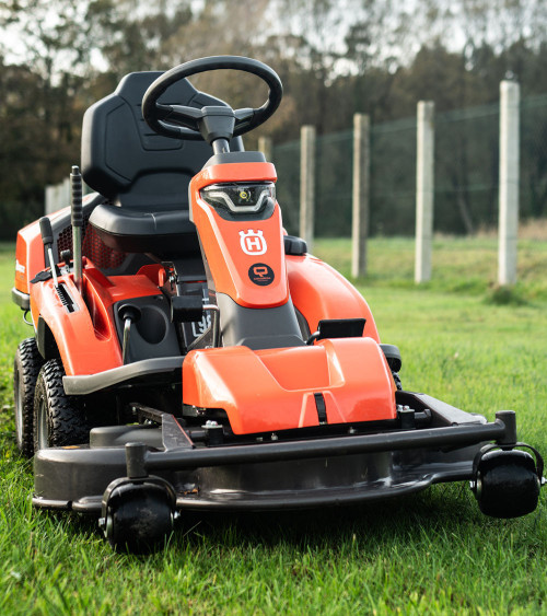 Rider cortacésped Husqvarna R 316 TX + Kawasaki 603cc con plataforma corte 103 cm