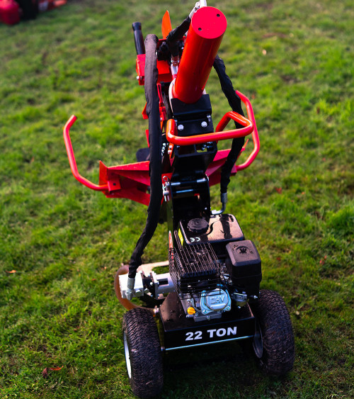 Astilladora leña 22 toneladas gasolina 3 posiciones doble bomba Roteco TOP LINE