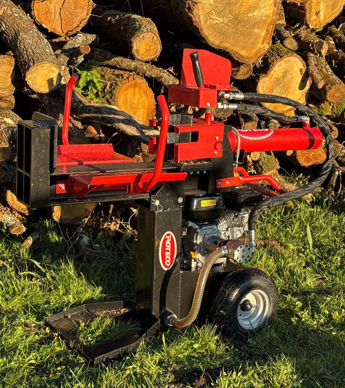 Astilladora leña 22 toneladas gasolina 3 posiciones doble bomba Roteco TOP LINE