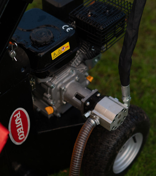 Astilladora leña 22 toneladas gasolina 3 posiciones doble bomba Roteco TOP LINE