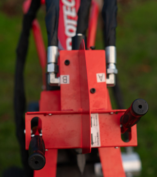 Astilladora leña 22 toneladas gasolina 3 posiciones doble bomba Roteco TOP LINE