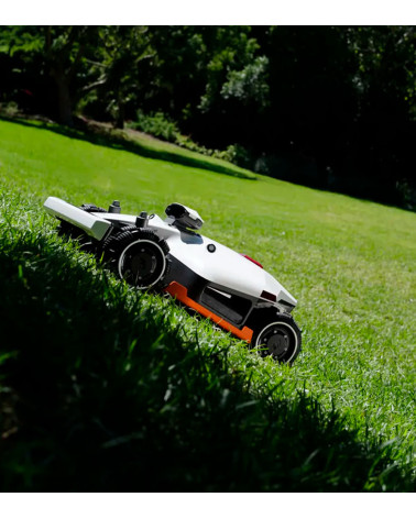 Robot cortacésped sin cables Luba 2 AWD 3000X