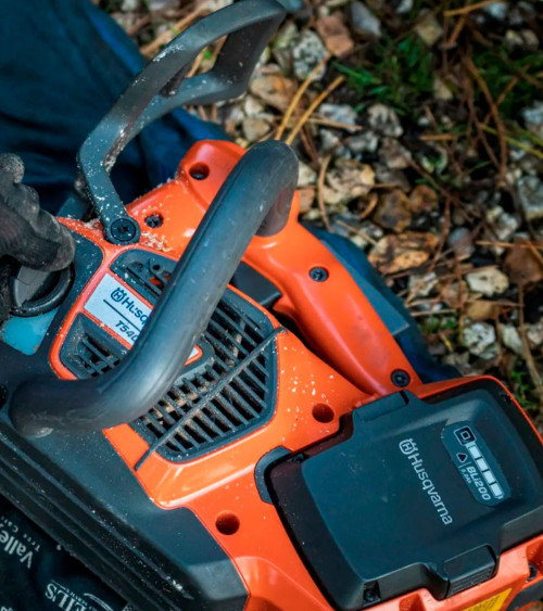 Motosierra poda bateria Husqvarna T540i XP (sin bateria ni cargador)