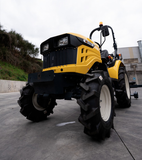 Tractor agrícola Dimago TRAC 26 4WD